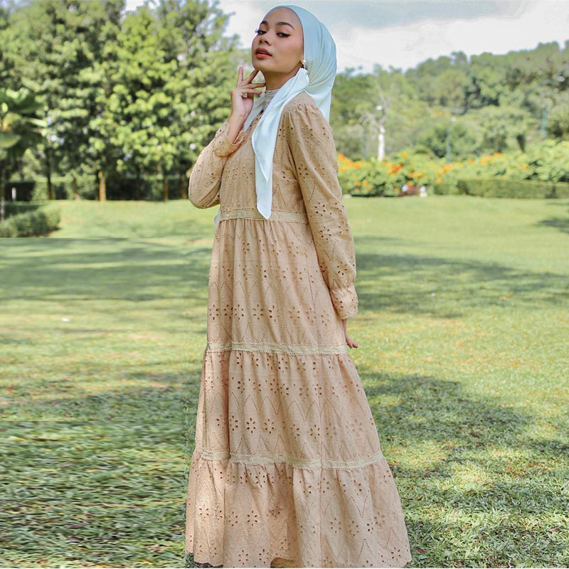 Elegant Hollow Lace Maxi Dress